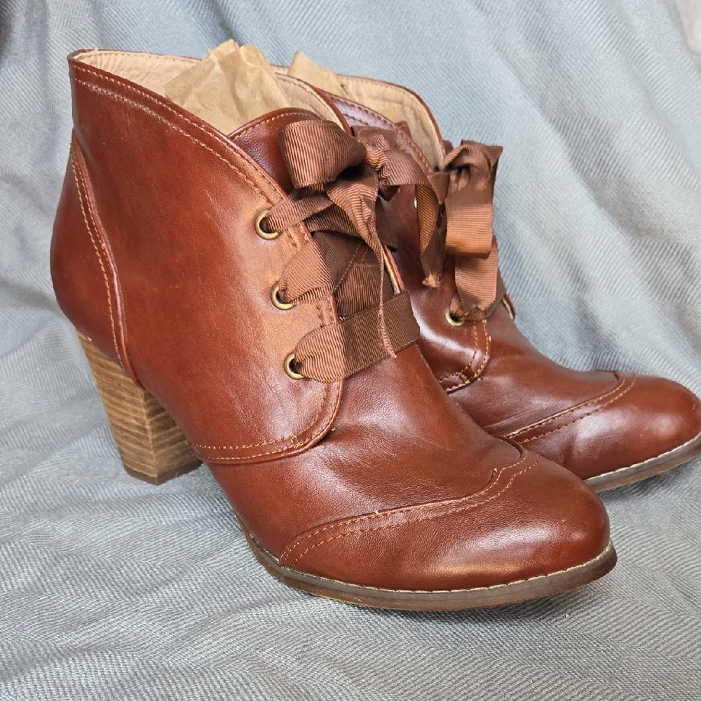 Chic Brown Leather Ankle Boots